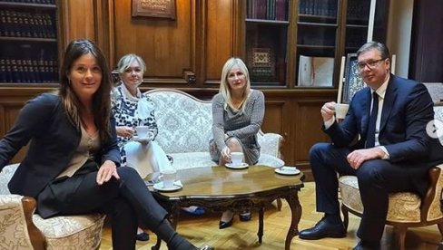 ПРЕДСЕДНИК ОБЈАВИО НА ИНСТАГРАМУ: Први заједнички чај са Сузаном Пауновић, новом генералном секретарком (ФОТО) ПРЕДСЕДНИК ОБЈАВИО НА ИНСТАГРАМУ: Први заједнички чај са Сузаном Пауновић, новом генералном секретарком (ФОТО)