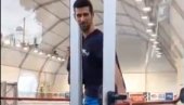 BAŠ ZBOG OVOGA JE NAJBOLJI TENISER SVETA: Iznenađenje za Novaka nakon treninga u Beču (VIDEO) BAŠ ZBOG OVOGA JE NAJBOLJI TENISER SVETA: Iznenađenje za Novaka nakon treninga u Beču (VIDEO)
