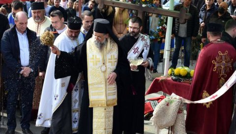 ЦРКВА МИЛУТИНУ У ЧАСТ: Освештани темељи за нову богомољу у селу Житорађе ЦРКВА МИЛУТИНУ У ЧАСТ: Освештани темељи за нову богомољу у селу Житорађе