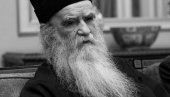 НИКОГА НИЈЕ ОСТАВЉАО РАВНОДУШНИМ: Ко је био митрополит Амфилохије? НИКОГА НИЈЕ ОСТАВЉАО РАВНОДУШНИМ: Ко је био митрополит Амфилохије?