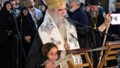КУМЧЕ АМФИЛОХИЈА У СУЗАМА: Мала Уна (8) не може да се смири након вести о смрти Митрополита КУМЧЕ АМФИЛОХИЈА У СУЗАМА: Мала Уна (8) не може да се смири након вести о смрти Митрополита