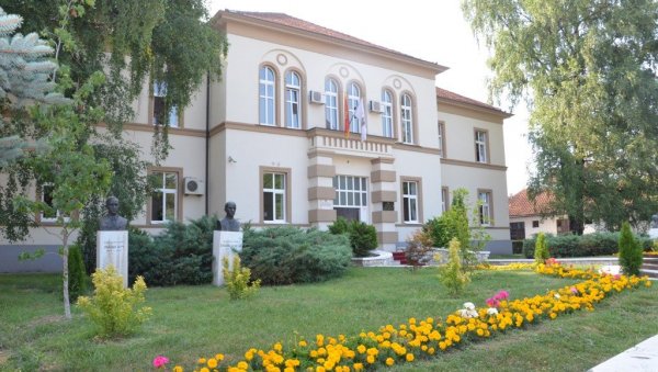 БЕРАНАЦ Ј. С. ИСПИТАН У ПОЛИЦИЈИ: Одузет телефон, Тужилаштво ће се изјаснити о квалификацији случаја БЕРАНАЦ Ј. С. ИСПИТАН У ПОЛИЦИЈИ: Одузет телефон, Тужилаштво ће се изјаснити о квалификацији случаја