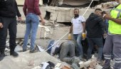 ПОСЛЕ РАЗОРНОГ ЗЕМЉОТРЕСА ОД 7 СТЕПЕНИ: Турску погодила још 84 слабија потреса ПОСЛЕ РАЗОРНОГ ЗЕМЉОТРЕСА ОД 7 СТЕПЕНИ: Турску погодила још 84 слабија потреса