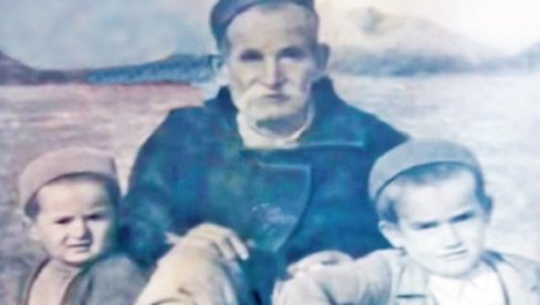 ОВО ЈЕ АМФИЛОХИЈЕ КАДА ЈЕ БИО МАЛИ: Погледајте фотографију која до сада није објављивана (ФОТО) ОВО ЈЕ АМФИЛОХИЈЕ КАДА ЈЕ БИО МАЛИ: Погледајте фотографију која до сада није објављивана (ФОТО)