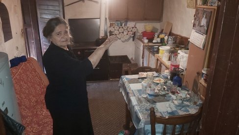 У ОВОЈ СОБИ ЈЕ РОЂЕН АМФИЛОХИЈЕ: Његова снаја Ивка неутешна - Ту је први пут заплакао (ФОТО) У ОВОЈ СОБИ ЈЕ РОЂЕН АМФИЛОХИЈЕ: Његова снаја Ивка неутешна - Ту је први пут заплакао (ФОТО)