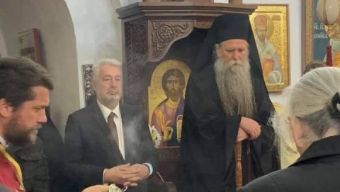 ЗДРАВКО КРИВОКАПИЋ: Жртва коју је поднео Амфилохије је крањи залог за измирење Црне Горе (ФОТО) ЗДРАВКО КРИВОКАПИЋ: Жртва коју је поднео Амфилохије је крањи залог за измирење Црне Горе (ФОТО)