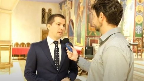 ВЕЧАН МУ МИР И СПОКОЈ: Бечић се још једном опростио од митрополита Амфилохија, подсетио на речи патријарха Павла (ВИДЕО) ВЕЧАН МУ МИР И СПОКОЈ: Бечић се још једном опростио од митрополита Амфилохија, подсетио на речи патријарха Павла (ВИДЕО)