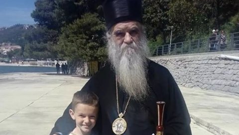 ДРАГИ МОЈ ЂЕДО, ПРИЗНАЈЕМ ПЛАКАО САМ: Емотивно писмо дечака, симбола литија, митрополиту Амфилохију! ДРАГИ МОЈ ЂЕДО, ПРИЗНАЈЕМ ПЛАКАО САМ: Емотивно писмо дечака, симбола литија, митрополиту Амфилохију!