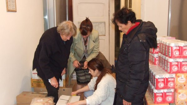 ХУМАНИ НЕГОТИНЦИ: Добар одзив за акцију помоћи штићеницама Дома Манастира Свете Петке Изворске ХУМАНИ НЕГОТИНЦИ: Добар одзив за акцију помоћи штићеницама Дома Манастира Свете Петке Изворске