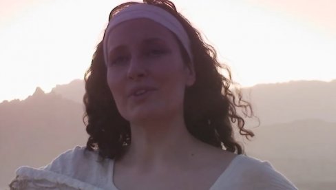 ОРОДИО СЕ СА ЦЕЛИМ РОДОМ: Ивана Жигон се потресним речима опростила од митрополита Амфилохија ОРОДИО СЕ СА ЦЕЛИМ РОДОМ: Ивана Жигон се потресним речима опростила од митрополита Амфилохија