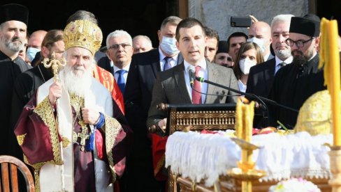 АЛЕКСА БЕЧИЋ: Од Амфилохија се морамо опростити, али се никада нећемо растати АЛЕКСА БЕЧИЋ: Од Амфилохија се морамо опростити, али се никада нећемо растати