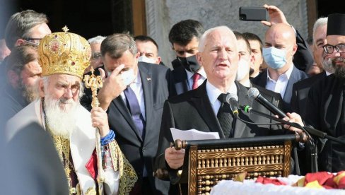 СКРШИЛА СУ СЕ ДВА НОСЕЋА СТУБА СПЦ: Матија Бећковић о смрти патријарха Иринеја СКРШИЛА СУ СЕ ДВА НОСЕЋА СТУБА СПЦ: Матија Бећковић о смрти патријарха Иринеја