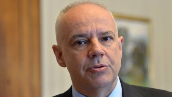 ГРАДОНАЧЕЛНИК РАДОЈИЧИЋ УПУТИО ЧЕСТИТКУ ПАТРИЈАРХУ ПОРФИРИЈУ: Уверен сам да ће наша света Црква наставити да корача путем светосавља ГРАДОНАЧЕЛНИК РАДОЈИЧИЋ УПУТИО ЧЕСТИТКУ ПАТРИЈАРХУ ПОРФИРИЈУ: Уверен сам да ће наша света Црква наставити да корача путем светосавља
