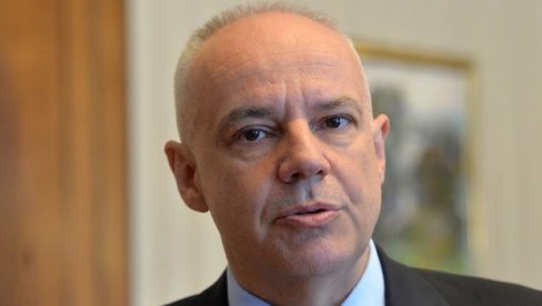 RADOJIČIĆ POTVRDIO: Nove mere na snazi, veći broj vozila javnog prevoza, komunalna milicija u kontroli RADOJIČIĆ POTVRDIO: Nove mere na snazi, veći broj vozila javnog prevoza, komunalna milicija u kontroli