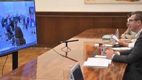 ПОВЕЗИВАЊЕ У ВРЕМЕ ПАНДЕМИЈЕ Председник Вучић на панелу Форума младих лидера ПОВЕЗИВАЊЕ У ВРЕМЕ ПАНДЕМИЈЕ Председник Вучић на панелу Форума младих лидера