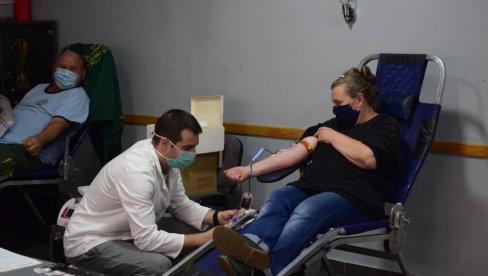 HUMANA AKCIJA CRVENOG KRSTA SOMBORA: Dajte krv i spasite nekome život HUMANA AKCIJA CRVENOG KRSTA SOMBORA: Dajte krv i spasite nekome život