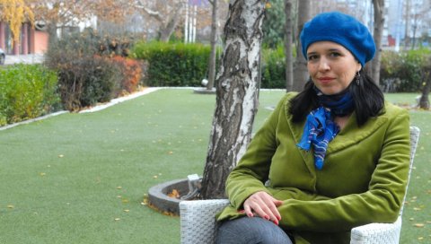 УЗБУЂЕНА САМ: Нела Михаиловић о глумачким изазовима УЗБУЂЕНА САМ: Нела Михаиловић о глумачким изазовима