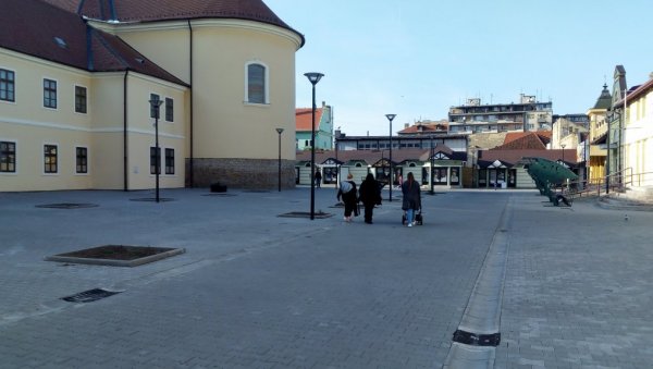 БИЋЕ ПИЈАЦА УКРАС ГРАДА: После три месеца обнова зелене тржнице у Сомбору при крају БИЋЕ ПИЈАЦА УКРАС ГРАДА: После три месеца обнова зелене тржнице у Сомбору при крају