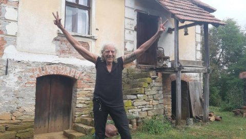 АМЕРИКАНЦУ СРБИЈА ЗЕМЉА ИЗ СНОВА: У Горњомилановачко село Теочин, недавно се доселио нови становник - Енџел Левис из Њу Орлеанса АМЕРИКАНЦУ СРБИЈА ЗЕМЉА ИЗ СНОВА: У Горњомилановачко село Теочин, недавно се доселио нови становник - Енџел Левис из Њу Орлеанса