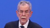 РУТИНСКИ ЗАХВАТ Председник Аутрије иде на операцију кичме, мењаће га канцелар Нехамер РУТИНСКИ ЗАХВАТ Председник Аутрије иде на операцију кичме, мењаће га канцелар Нехамер