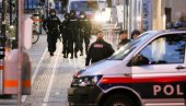 KRVAVI PIR U ŠKOLSKOM DVORIŠTU: Učenik (13) makazama ubo drugara, svemu prethodila svađa KRVAVI PIR U ŠKOLSKOM DVORIŠTU: Učenik (13) makazama ubo drugara, svemu prethodila svađa