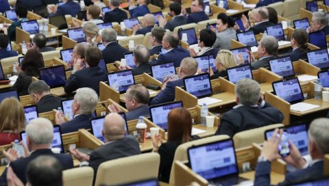 РУСИЈА ЗАБРАЊУЈЕ ЛГБТ ПРОПАГАНДУ: Доњи дом Думе одобрио предлог закона - остаје да га одобри и Путин РУСИЈА ЗАБРАЊУЈЕ ЛГБТ ПРОПАГАНДУ: Доњи дом Думе одобрио предлог закона - остаје да га одобри и Путин