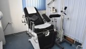 ДОНАЦИЈА ДОМУ ЗДРАВЉА ГРАЧАНИЦА: Општинске власти уручиле савремен гинеколошки сто (ФОТО)