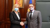 „ПРИОРИТЕТ БОРБА ПРОТИВ КРИМИНАЛА“ Састанак Маје Поповић и Александра Вулина „ПРИОРИТЕТ БОРБА ПРОТИВ КРИМИНАЛА“ Састанак Маје Поповић и Александра Вулина