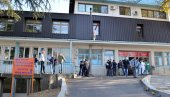 NAGLI SKOK OBOLELIH U VRŠCU: Zaraženo 58 osoba, a na lečenju 24 pacijenata NAGLI SKOK OBOLELIH U VRŠCU: Zaraženo 58 osoba, a na lečenju 24 pacijenata