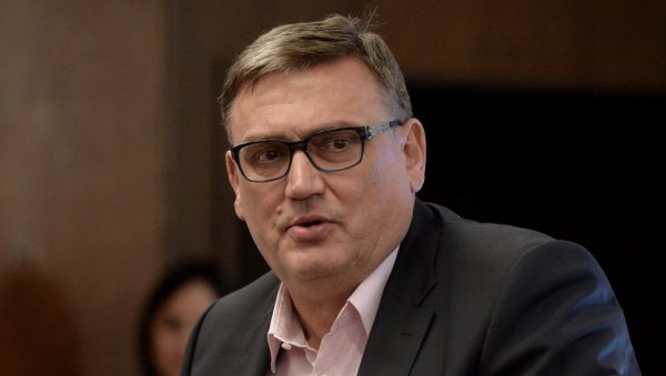 ПРЕПЛАТИЛИ ДИРЕКТОРА 194.338 ДИНАРА: Државна Ревизорска институција контролисала пословање Путева Србије у 2021. ПРЕПЛАТИЛИ ДИРЕКТОРА 194.338 ДИНАРА: Државна Ревизорска институција контролисала пословање Путева Србије у 2021.