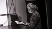 ПРИПРЕМА СЕ НОСОРОГ: Драма у режији Никите Миливојевића у новосадском позоришту ПРИПРЕМА СЕ НОСОРОГ: Драма у режији Никите Миливојевића у новосадском позоришту