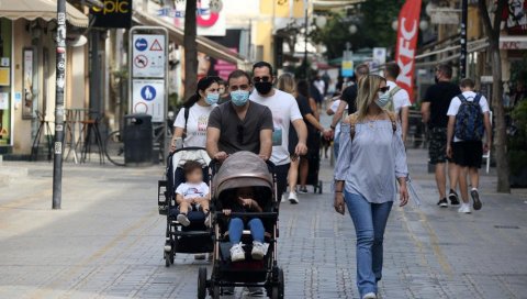 УВОДИ СЕ ПОЛИЦИЈСКИ ЧАС: На Кипру расте број заражених короном, предузимају се рестриктивне мере УВОДИ СЕ ПОЛИЦИЈСКИ ЧАС: На Кипру расте број заражених короном, предузимају се рестриктивне мере