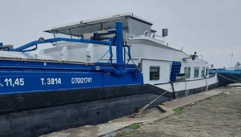 КОНТРОЛА ЦАРИНИКА НА ДУНАВУ: На холандском броду мањак од 5,2 тонe нафте - ево шта то значи КОНТРОЛА ЦАРИНИКА НА ДУНАВУ: На холандском броду мањак од 5,2 тонe нафте - ево шта то значи