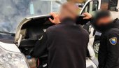 ZAPLENJENE CIGARETE U BiH: Akcizna roba bila sakrivena po kombiju (FOTO) ZAPLENJENE CIGARETE U BiH: Akcizna roba bila sakrivena po kombiju (FOTO)