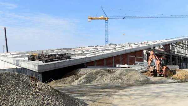 ДОМ СПОРТОВА ДОГОДИНЕ: Ресорно министарство у ову инвестицију уложило 12 милиона евра ДОМ СПОРТОВА ДОГОДИНЕ: Ресорно министарство у ову инвестицију уложило 12 милиона евра