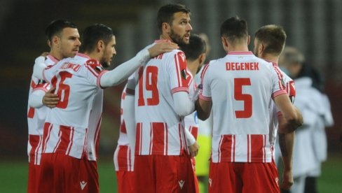ŠAMPION UPALIO MOTORE: Okupili se fudbaleri Zvezde, 31 igrač prvog dana na prozivci ŠAMPION UPALIO MOTORE: Okupili se fudbaleri Zvezde, 31 igrač prvog dana na prozivci