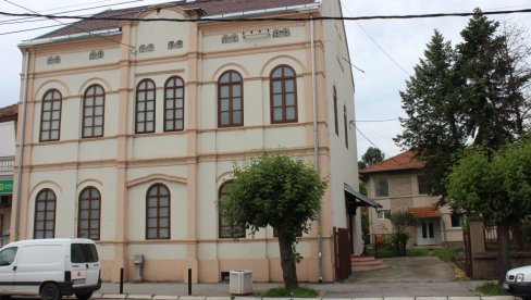 КУЛТУРНИ ДОГАЂАЈИ У ПАРАЋИНУ: Данас изложба у Музеју, сутра у Културном центру промоција књиге КУЛТУРНИ ДОГАЂАЈИ У ПАРАЋИНУ: Данас изложба у Музеју, сутра у Културном центру промоција књиге
