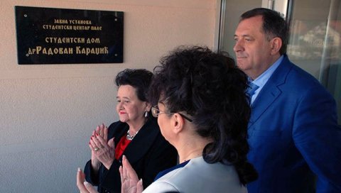ИНЦКО УДАРА НА РАДОВАНА: Осим што је у СБ УН оптужио РС и Додика, високом представнику смета и табла на Палама ИНЦКО УДАРА НА РАДОВАНА: Осим што је у СБ УН оптужио РС и Додика, високом представнику смета и табла на Палама