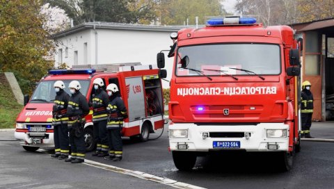 ТРАГЕДИЈА У СУБОТИЦИ: Избио пожар у кући, погинуо мушкарац ТРАГЕДИЈА У СУБОТИЦИ: Избио пожар у кући, погинуо мушкарац