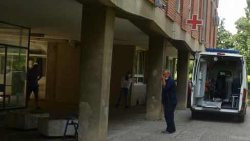 JOŠ 48 ZARAŽENIH ,NAJVIŠE U ALEKSANDROVCU: Ne smanjuje se broj novoinficiranih u Rasinskom okrugu JOŠ 48 ZARAŽENIH ,NAJVIŠE U ALEKSANDROVCU: Ne smanjuje se broj novoinficiranih u Rasinskom okrugu