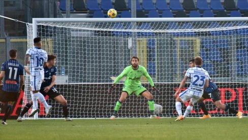 INTER NAPADA ČETVRTU U NIZU: Šampion protiv lidera Serije A u trci za finale Superkupa INTER NAPADA ČETVRTU U NIZU: Šampion protiv lidera Serije A u trci za finale Superkupa