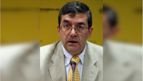 НА ЊИХОВУ НЕВОЉУ... Моћан одговор Срђе Трифковића Бакиру и Бисери Турковић НА ЊИХОВУ НЕВОЉУ... Моћан одговор Срђе Трифковића Бакиру и Бисери Турковић