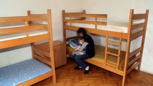 BATINAJU STARICE I MAJKE SA BEBAMA: Kroz Sigurnu kuću, za dve decenije, prošlo 3.710 žena i dece žrtava nasilja BATINAJU STARICE I MAJKE SA BEBAMA: Kroz Sigurnu kuću, za dve decenije, prošlo 3.710 žena i dece žrtava nasilja