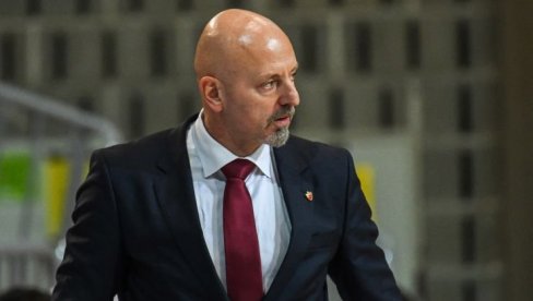 OBRADOVIĆ NAPRAVIO PROMENU U DERBIJU! Zvezdaši su ostali zatečeni!