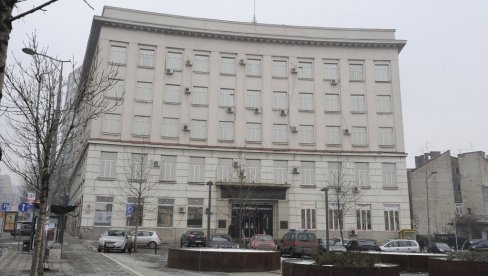 МАЊИ ПОЖАР У БОЛНИЦИ СВЕТИ САВА: Ватра је угашена , веће штете није било МАЊИ ПОЖАР У БОЛНИЦИ СВЕТИ САВА: Ватра је угашена , веће штете није било