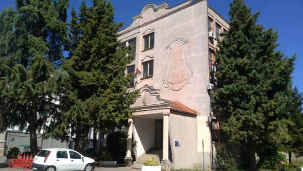 НАКОН СВАЂЕ УДАРИО СНАЈУ Осуђен на шест месеци затвора НАКОН СВАЂЕ УДАРИО СНАЈУ Осуђен на шест месеци затвора