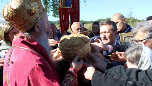 ЗАЈЕДНО ПРЕД РОДОМ И БОГОМ: Сарадња Епархије зворничко тузланске и општине Угљевик за пример ЗАЈЕДНО ПРЕД РОДОМ И БОГОМ: Сарадња Епархије зворничко тузланске и општине Угљевик за пример