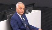 ТЕРОРИСТА ОВК ПРЕД СУДОМ Скандалозна одбрана Краснићија: Оптужио Србе за геноцид ТЕРОРИСТА ОВК ПРЕД СУДОМ Скандалозна одбрана Краснићија: Оптужио Србе за геноцид