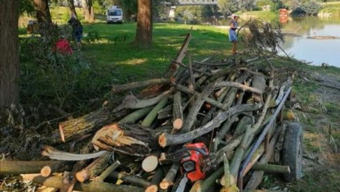 VODA I DONOSI I ODNOSI: Šta o životu uz Zapadnu Moravu kažu poljoprivrednici, a šta komunalni inspektori i ekolozi VODA I DONOSI I ODNOSI: Šta o životu uz Zapadnu Moravu kažu poljoprivrednici, a šta komunalni inspektori i ekolozi