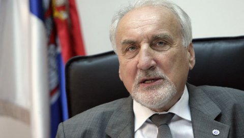 ОВАЈ ПОКУШАЈ МУ НЕЋЕ УСПЕТИ: Вукчевић за Новости о скандалозној одбрани Краснићија пред Специјалним судом ОВАЈ ПОКУШАЈ МУ НЕЋЕ УСПЕТИ: Вукчевић за Новости о скандалозној одбрани Краснићија пред Специјалним судом